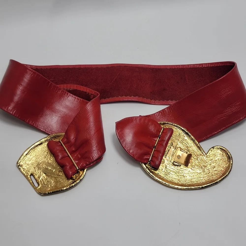 Leather Shop Vintage 80s Red Cinch Belt with Gold Metal Paisley Clasp, EUC, sz M